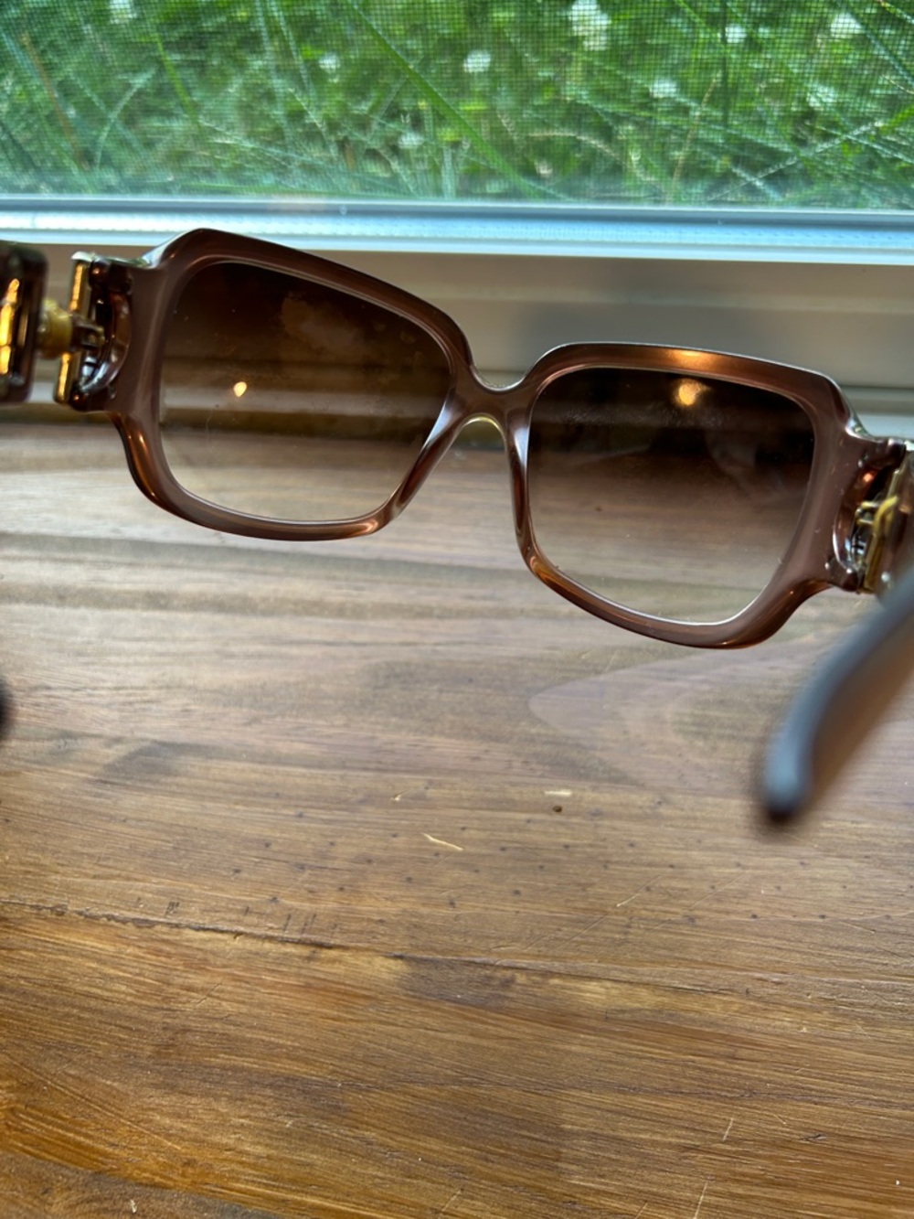 Gucci Women's Brown Gradient Oversized Square Sunglasses - Picture 2 of 8